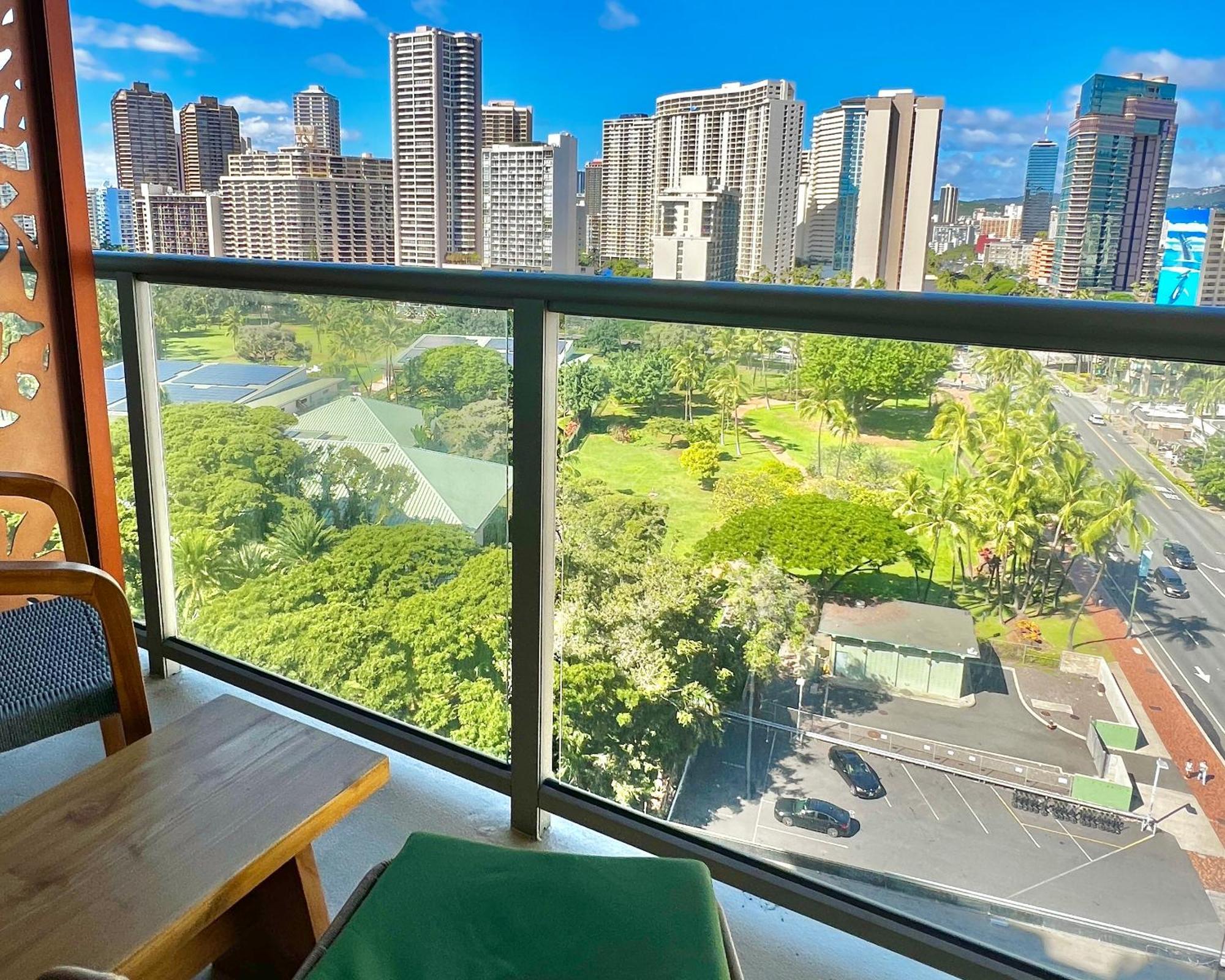Luana Waikiki Park Views Hotel Honolulu Exterior photo